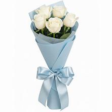 Букет 5 Белых роз Проуд в Кысыл-Сыре