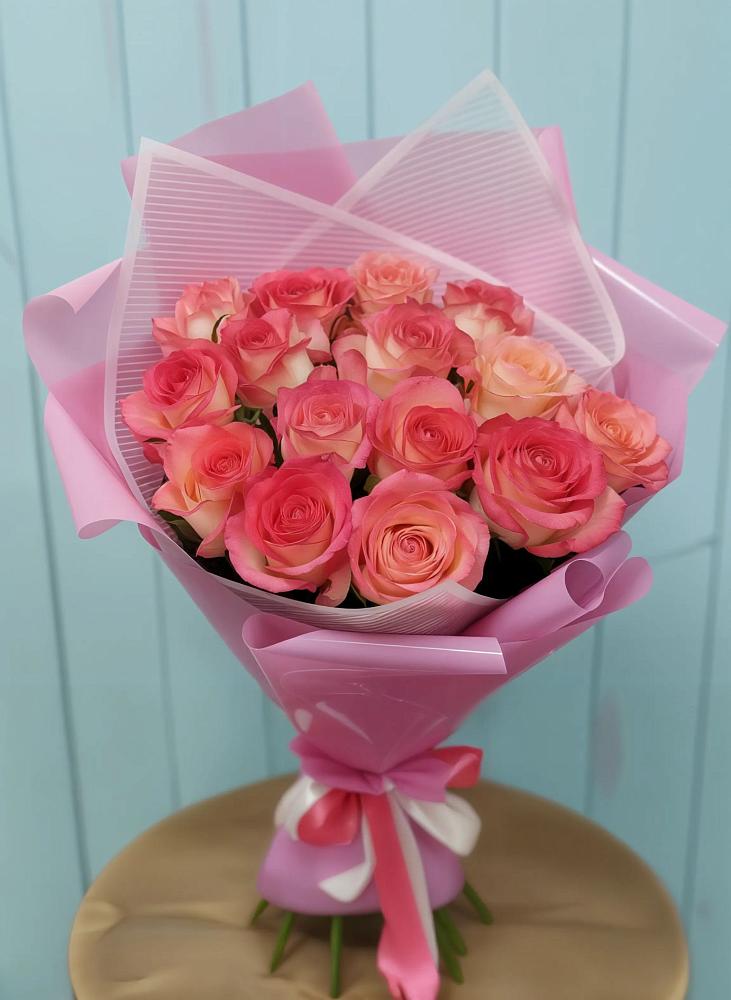 Букет 15 Розовых роз Равель в Кысыл-Сыре