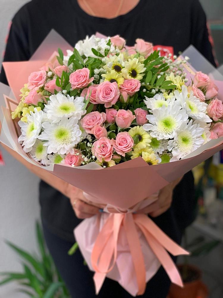 Букет цветов из: Розы и Хризантемы в Кысыл-Сыре