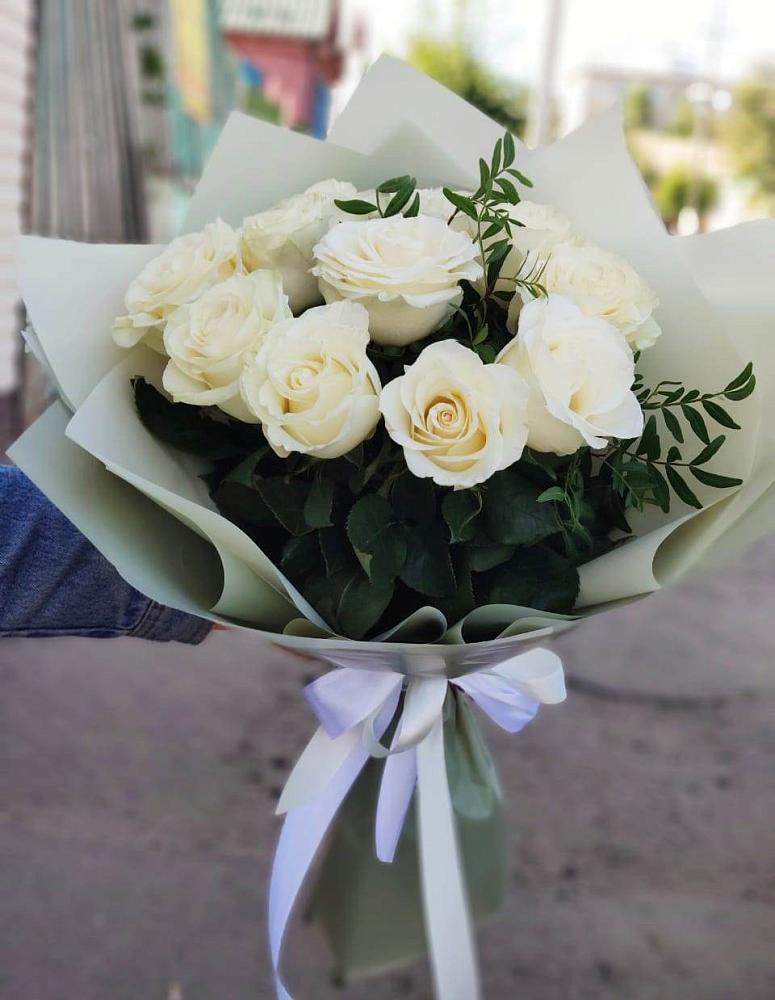 Букет Белые розы Проуд в Кысыл-Сыре