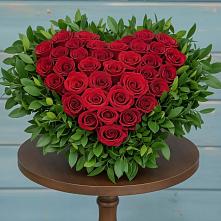 Цветочная композиция из Розы в виде сердца в Кысыл-Сыре