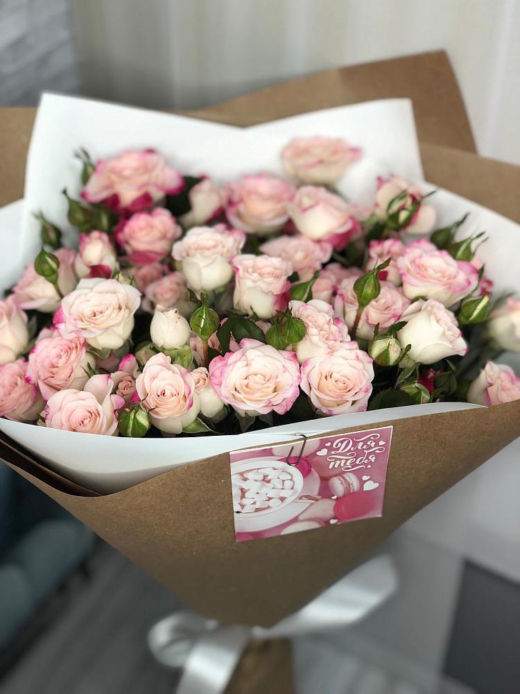 Букет цветов из: Розы в Кысыл-Сыре