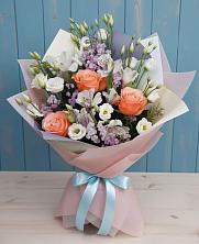 Букет цветов из:  Лизиантусы, Розы, Альстромерии и Гипсофила в Кысыл-Сыре