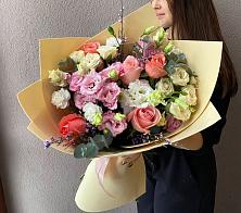 Букет цветов из:  Розы, Лизиантусы и Гвоздики #REPLACE_PRED# Кысыл-Сыре