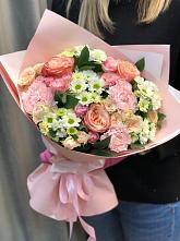 Букет нежные объятья в Кысыл-Сыре Букет цветов из: Гвоздики, Розы и Хризантемы в Кысыл-Сыре