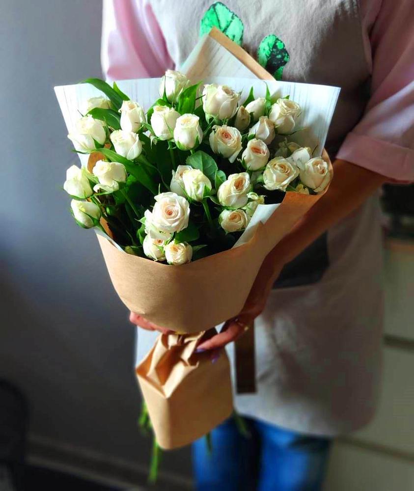 Букет цветов из: Розы в Кысыл-Сыре