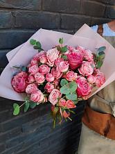 Букет розы в пальмах в Кысыл-Сыре Букет цветов из: Розы в Кысыл-Сыре