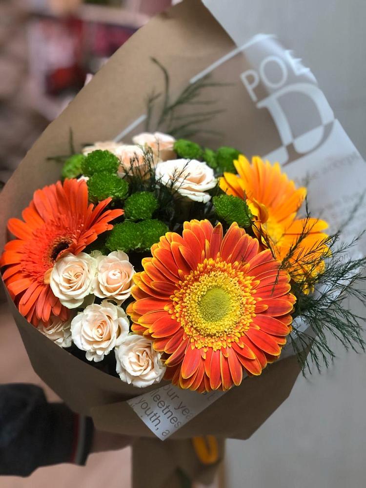 Букет цветов из: Герберы, Хризантемы и Розы в Кысыл-Сыре