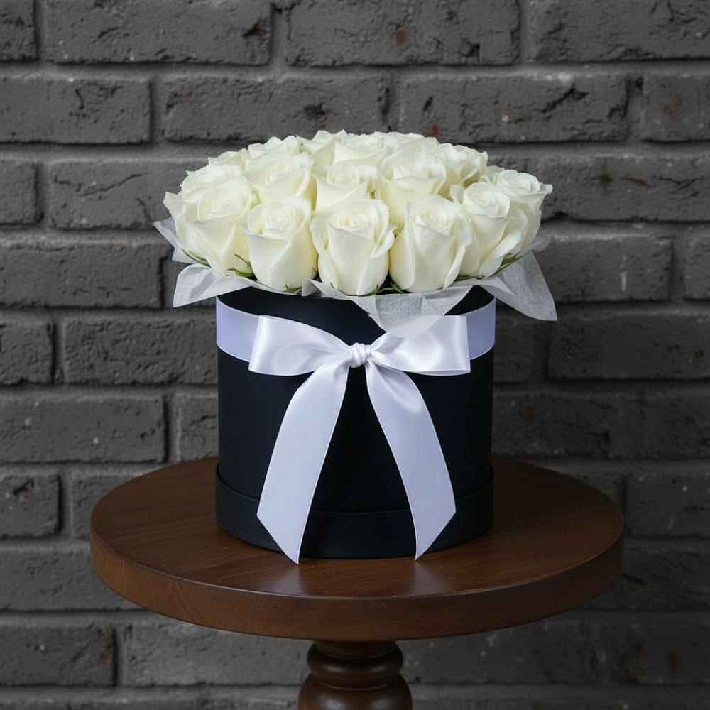 Цветочная композиция из Розы в шляпной коробке в Кысыл-Сыре