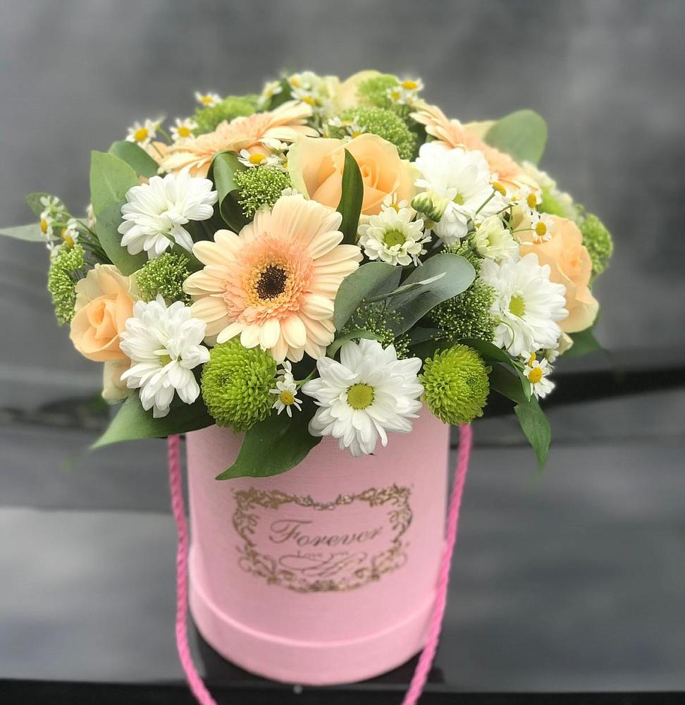 Цветочная композиция из Розы, Герберы и Хризантемы в шляпной коробке в Кысыл-Сыре