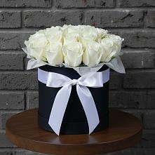 Цветочная композиция из Розы в шляпной коробке в Кысыл-Сыре